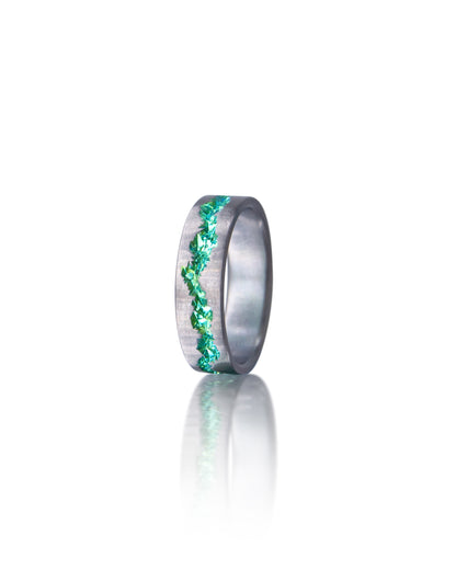 Green Crystal Vein Niobium Ring