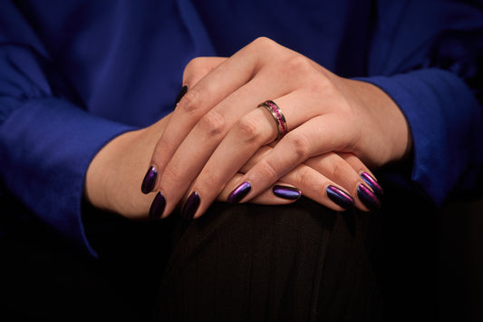 Pink Crystal Vein Niobium Ring